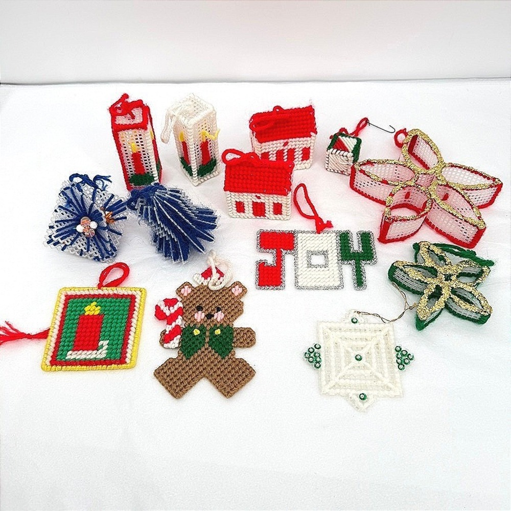 Handmade Christmas Ornaments Plastic Canvas Yarn Vintage Decor Holiday LOT